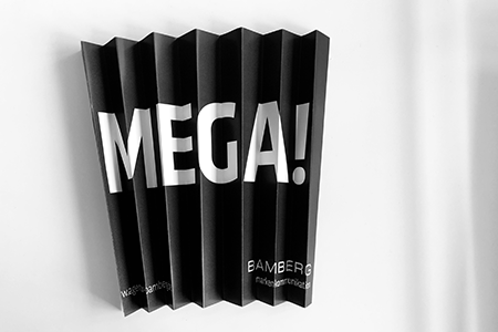 Mega Klatschpappe 450x300